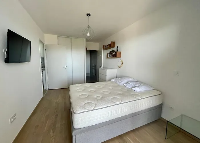 Appartement T2 Vue - Entree De Ajaccio (Corsica)