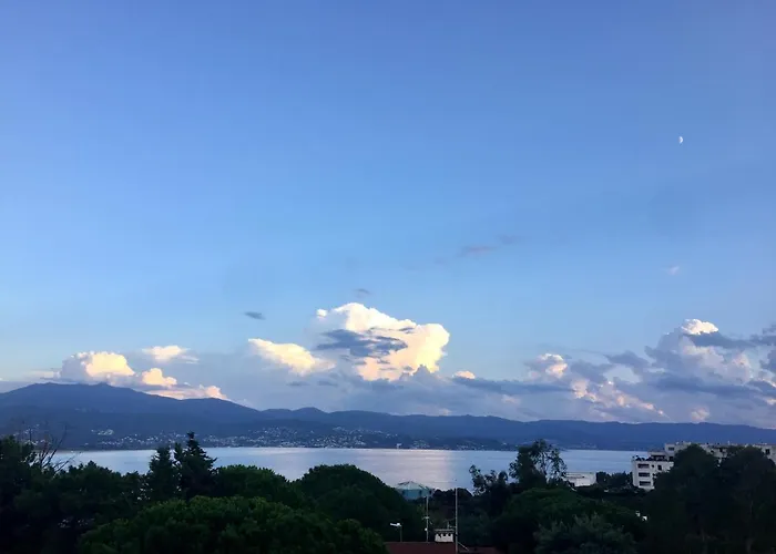 Apartment T2 Vue - Entree De *